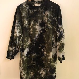 Electric and Rose tie dye green/black sweatshirt dress